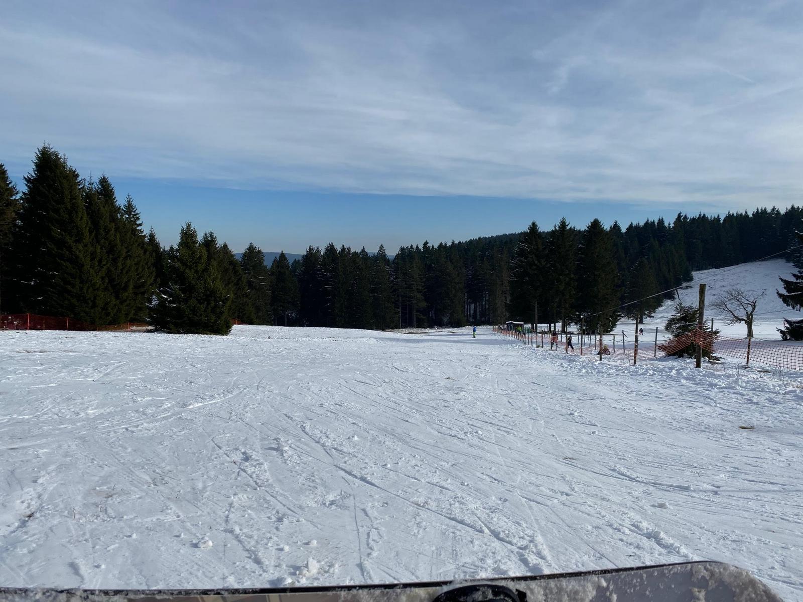 Skilift Oberhof mit beeindruckender Schneelandschaft